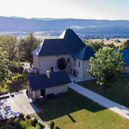 L'annexe Du Chateau Des Girards *